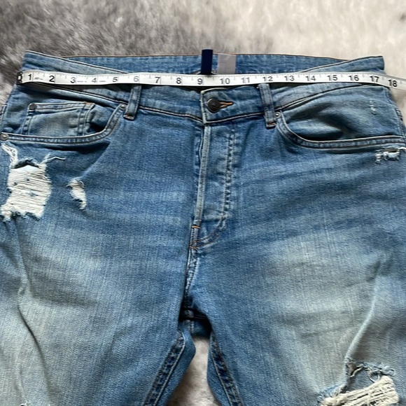 H&M Divided Distressed Denim Jeans - Picture 7 of 9